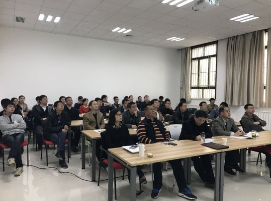 体育365官网组织新进教师进行首聘期满述职汇报